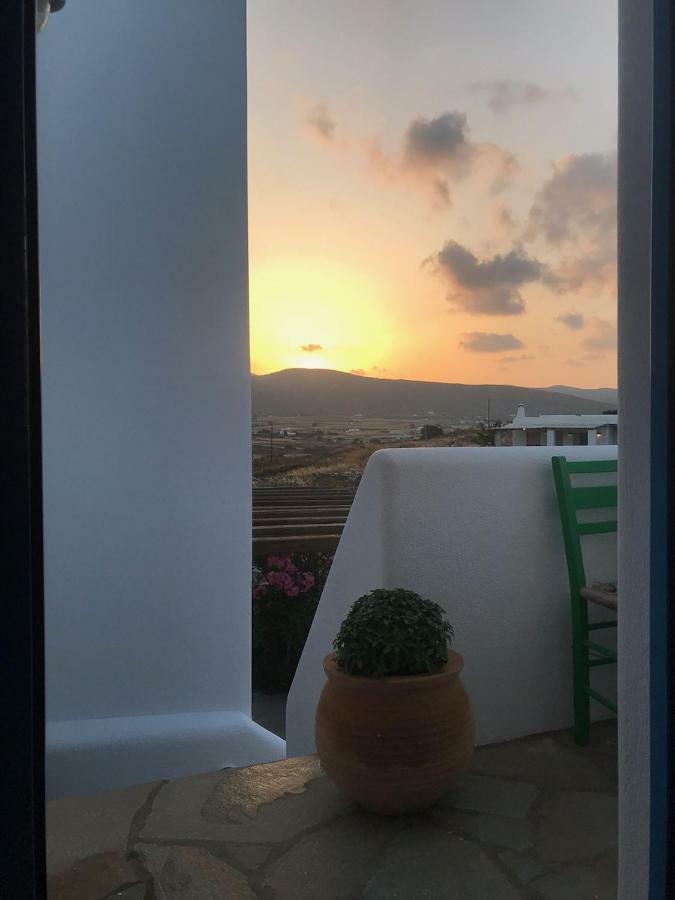 Paros Book'Inn Писо Ливади Екстериор снимка